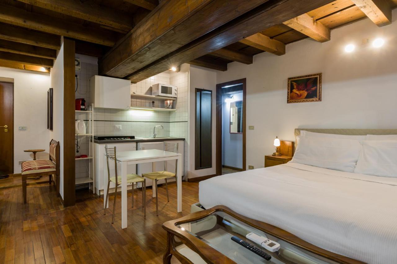 Leoncin D'Oro Apartment Verona Exterior foto