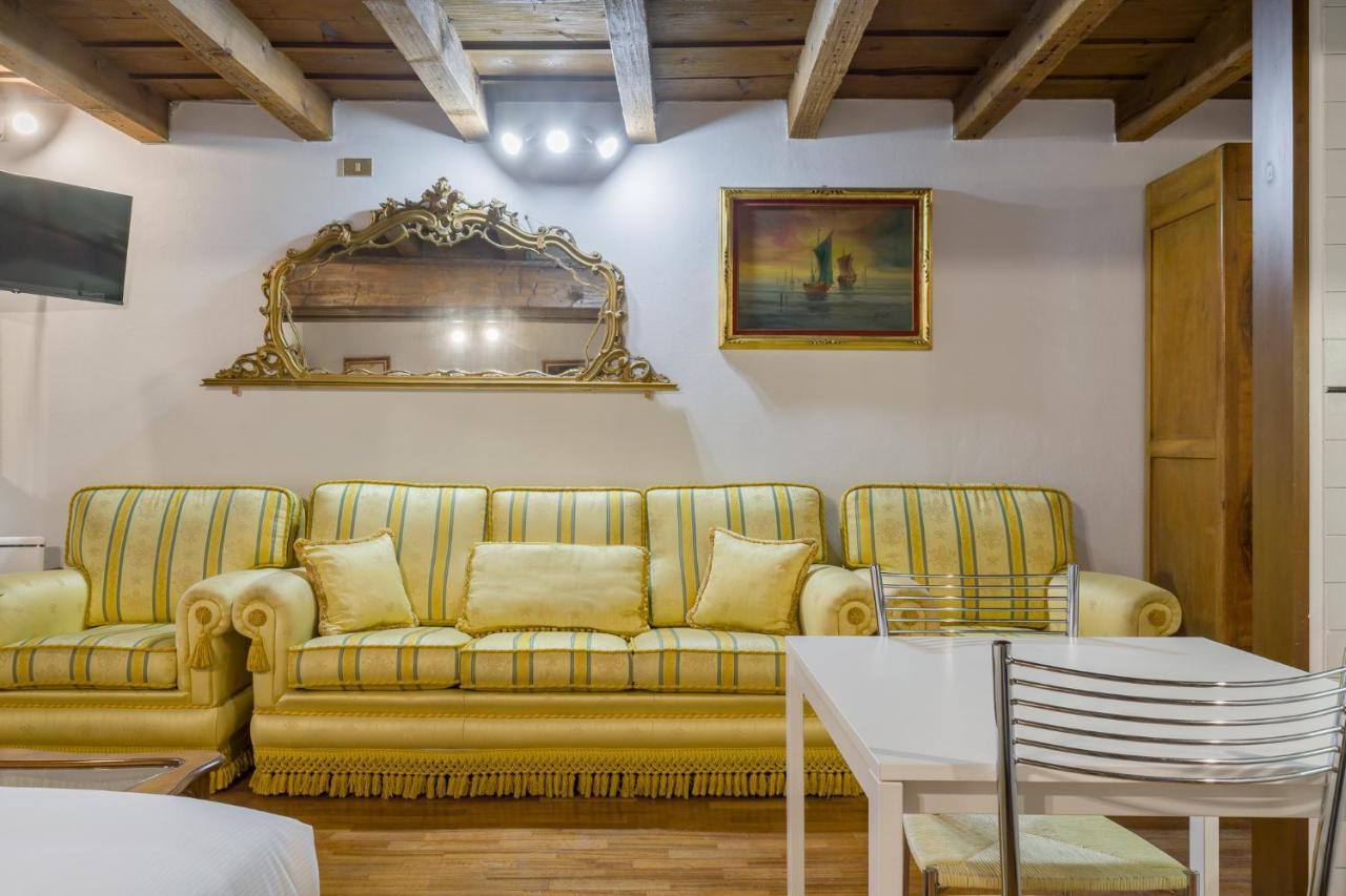 Leoncin D'Oro Apartment Verona Exterior foto